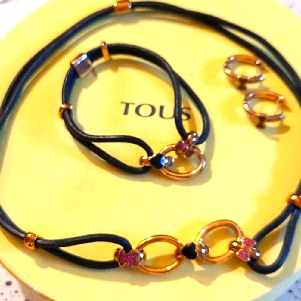 Elegant TOUS Set: choker, earrings & bracelet. Black and Pink.